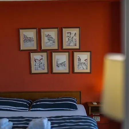 Apartment 9 Kateshet