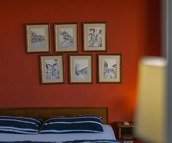 Apartment 9 Kateshet